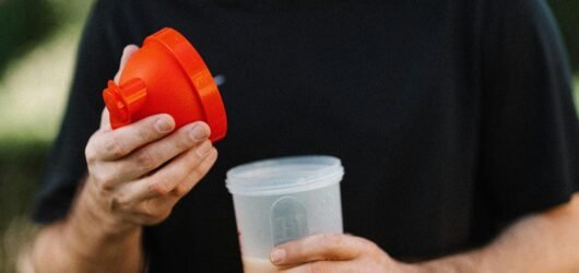 Creatina e Whey Protein: Benefícios, Efeitos no Corpo e Como Usar